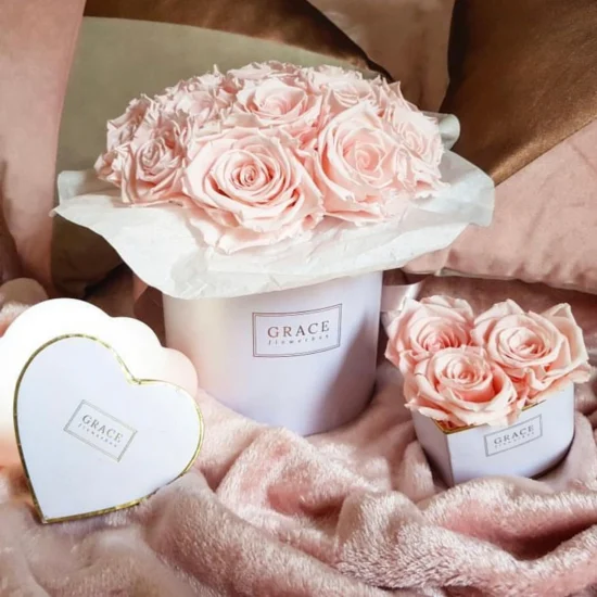 Цветочные подарочные коробки в форме сердца, упаковывающие розы